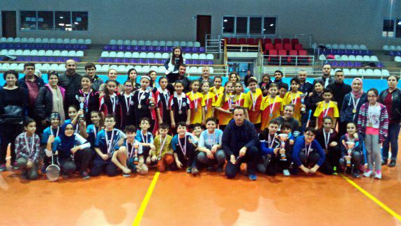 Gazi Mustafa Kemal Ortaokulu Badminton Takımlarından 2 İl Birinciliği