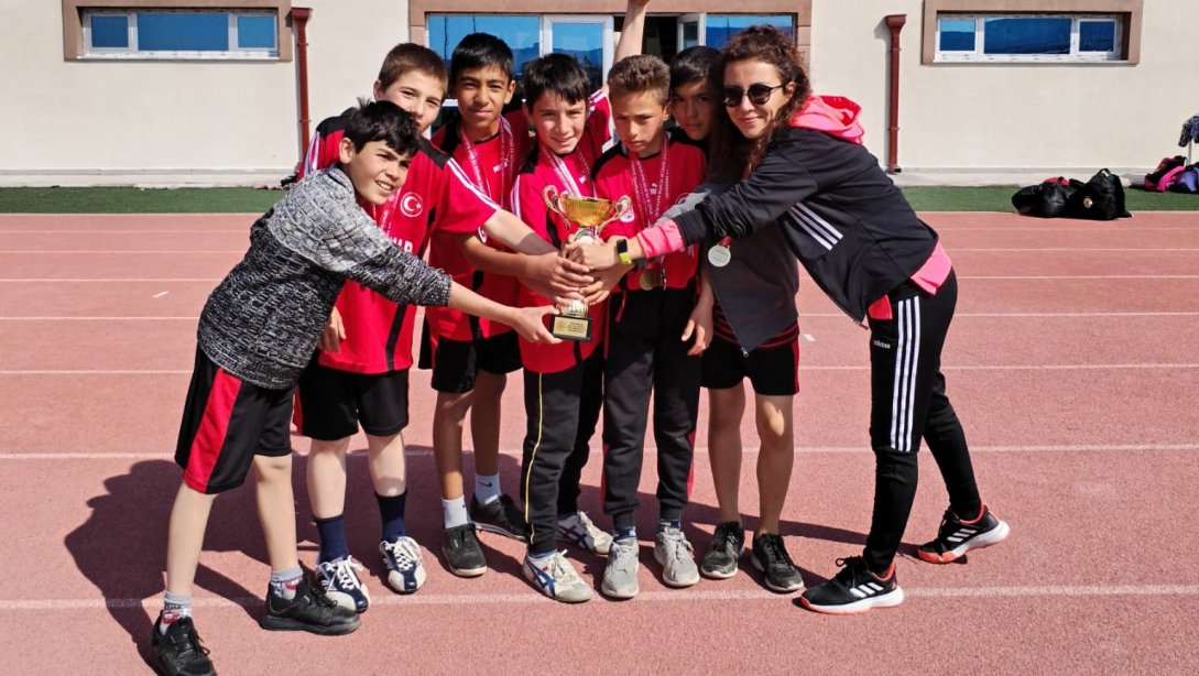 Okul Sporları Puanlı Atletizm Yarışması İL ŞAMPİYONU Çay İMAM HATİP Ortaokulu